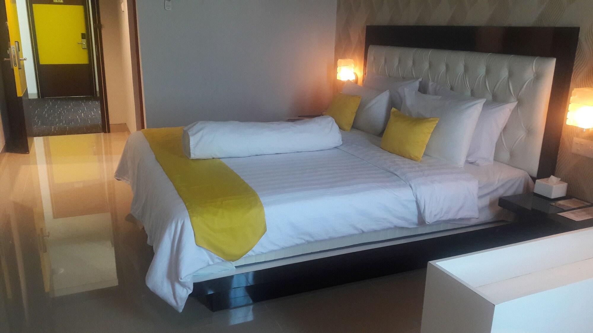 Kaliban Hotel Batam Exterior photo