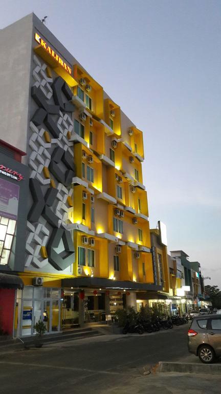 Kaliban Hotel Batam Exterior photo
