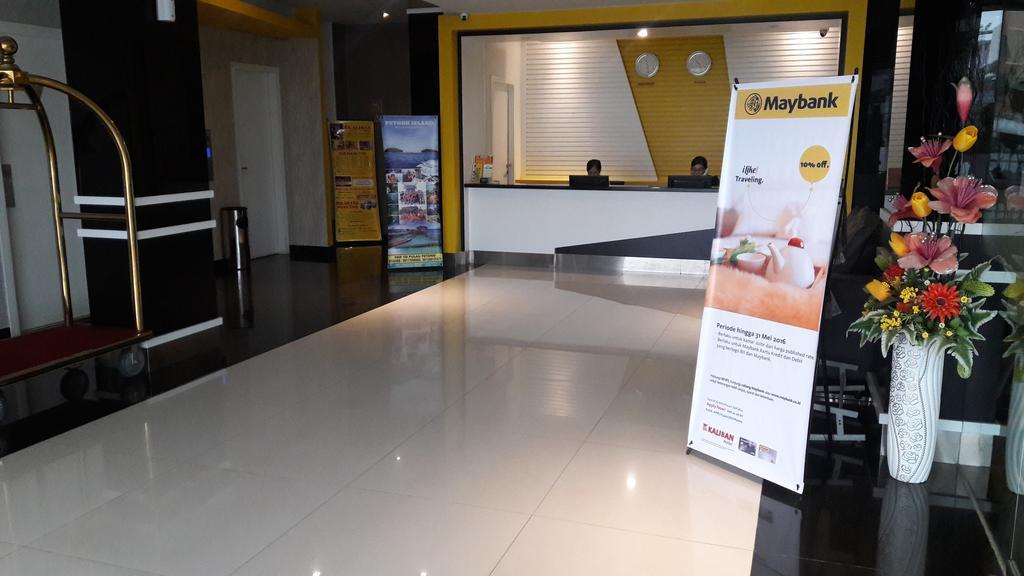 Kaliban Hotel Batam Exterior photo