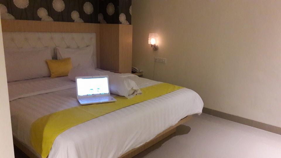Kaliban Hotel Batam Exterior photo