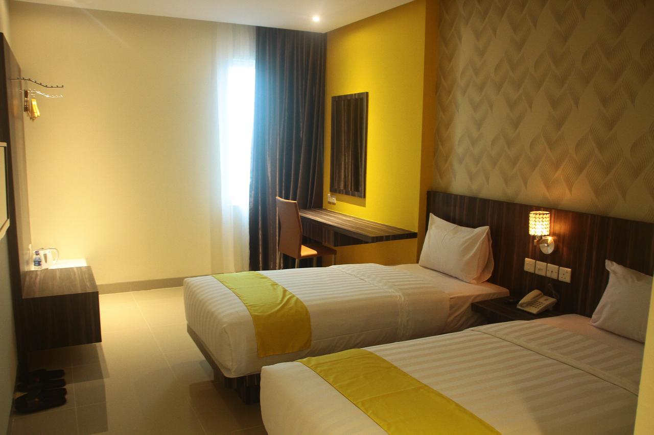 Kaliban Hotel Batam Room photo